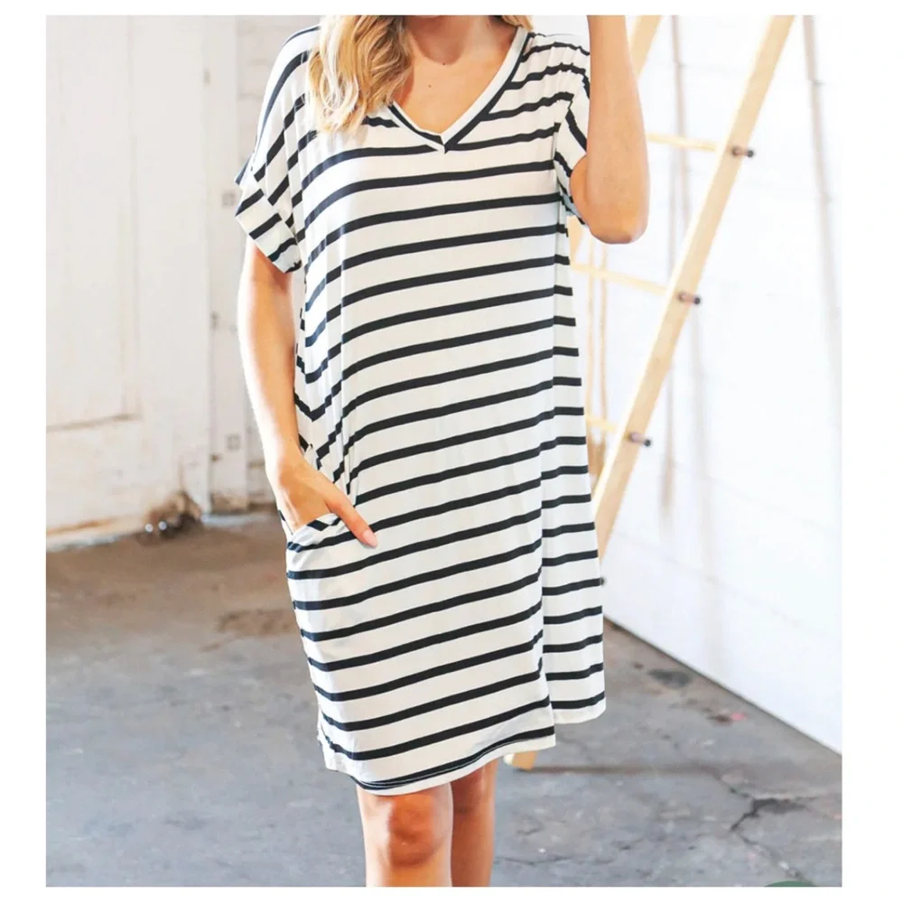 17 Chic Striped roll sleeves T shirt dress with side pockets - Picture 2 of 3